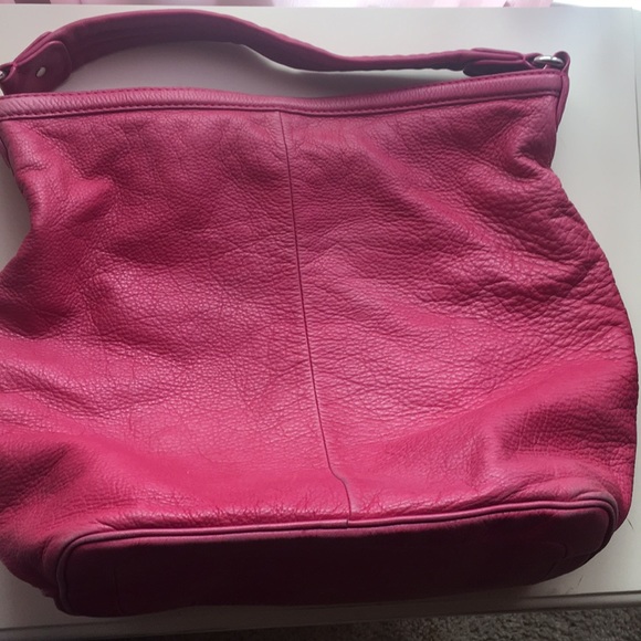 Marc By Marc Jacobs Totally Turnlock Farridah Leather Hobo raspberry - Picture 2 of 6